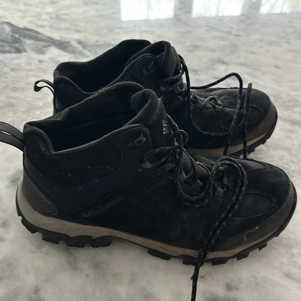 Columbia men’s hiking boots size 11 wide